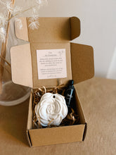 Load image into Gallery viewer, Stone air freshener/car diffuser - flower shape