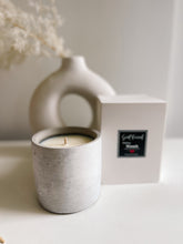 Load image into Gallery viewer, Smells like Christmas Wreath - concrete jar candle
